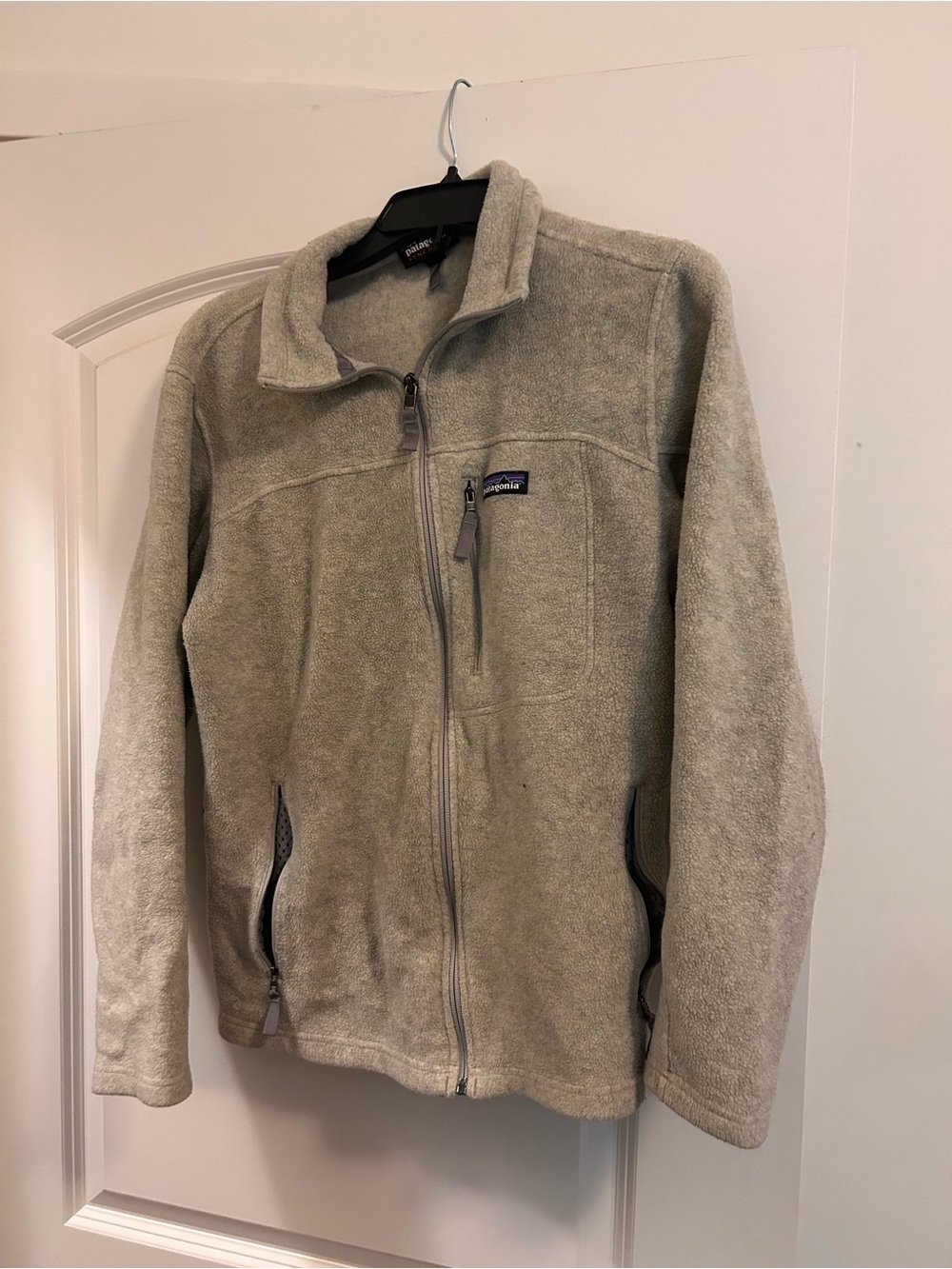 Patagonia Women's Teddy Fleece Jacket - Light Gray